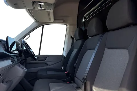 DE25YNO Volkswagen Crafter 2.0 TDI 140PS Commerce Plus High Roof Van Auto Thumbnail #17