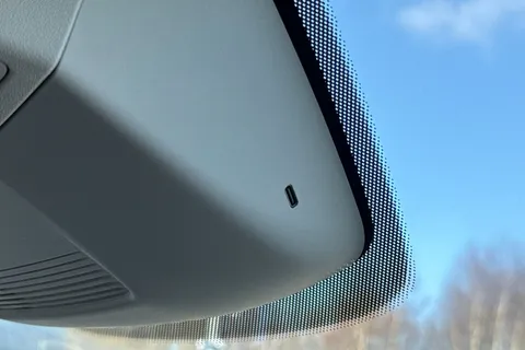 DE25YNO Volkswagen Crafter 2.0 TDI 140PS Commerce Plus High Roof Van Auto Thumbnail #32