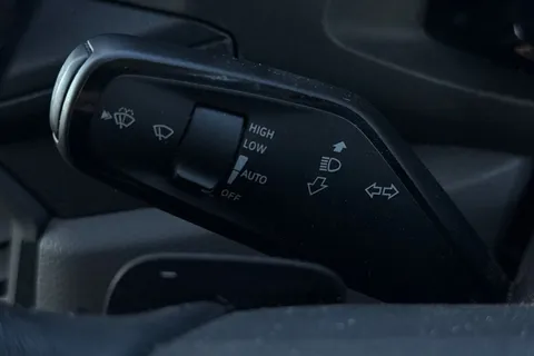 DE25YNO Volkswagen Crafter 2.0 TDI 140PS Commerce Plus High Roof Van Auto Thumbnail #37