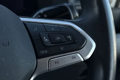 DE25YNO Volkswagen Crafter 2.0 TDI 140PS Commerce Plus High Roof Van Auto Thumbnail #39