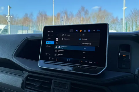 DE25YNO Volkswagen Crafter 2.0 TDI 140PS Commerce Plus High Roof Van Auto Thumbnail #49