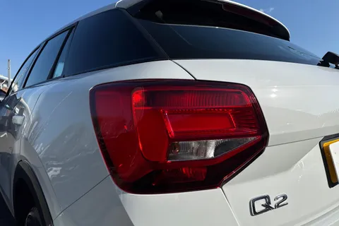 PY22RHO Audi Q2 Sport 35 TFSI  150 PS S tronic Thumbnail #8