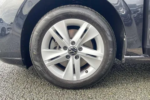 GL72HGM Volkswagen Golf 2.0 TDI Life (115ps) Estate Thumbnail #7