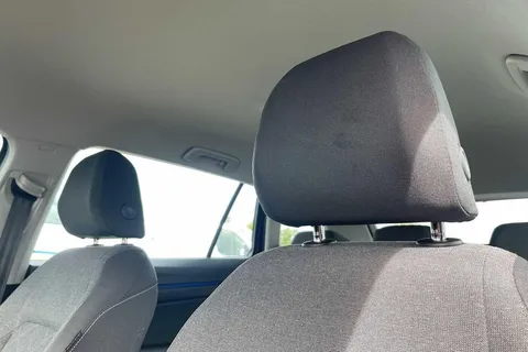 GL72HGM Volkswagen Golf 2.0 TDI Life (115ps) Estate Thumbnail #22