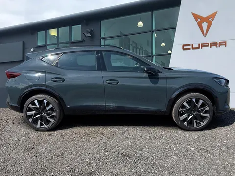  CUPRA Formentor 1.5 eHybrid 25.8kWh V2 DSG Euro 6 (s/s) 5dr Thumbnail #3