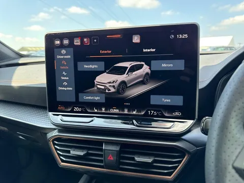  CUPRA Formentor 1.5 eHybrid 25.8kWh V2 DSG Euro 6 (s/s) 5dr Thumbnail #48