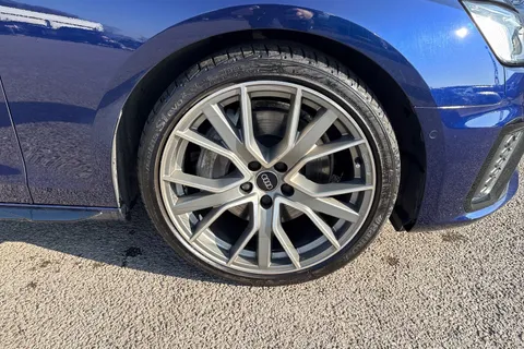 LT23NZG Audi A4 Vorsprung 45 TFSI quattro 265 PS S tronic Thumbnail #13