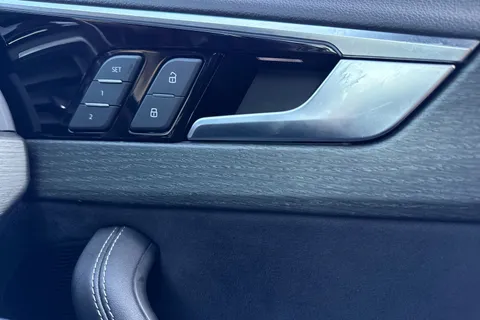 LT23NZG Audi A4 Vorsprung 45 TFSI quattro 265 PS S tronic Thumbnail #22