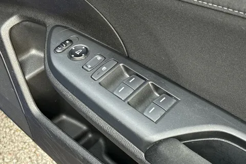 MF67CKE Honda Civic 1.0 VTEC Turbo SE 5dr CVT Thumbnail #23