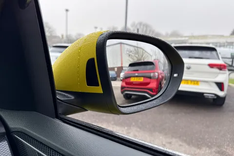 Volkswagen T-Cross 1.5 TSI EVO R-Line DSG Euro 6 (s/s) 5dr Thumbnail #39