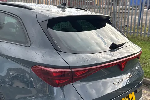 KW25OKJ CUPRA Leon 1.5 eTSI V3 DSG Euro 6 (s/s) 5dr Thumbnail #8