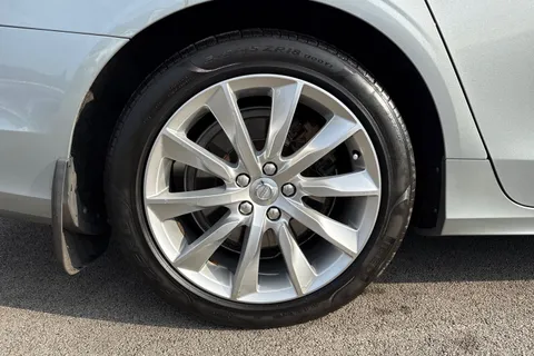 KT19KYU Volvo V90 2.0 T4 GPF Momentum Pro Auto Euro 6 (s/s) 5dr Thumbnail #10