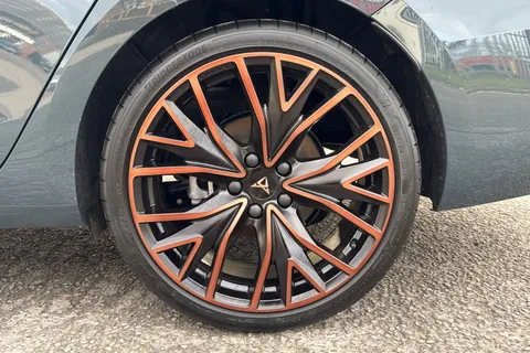 KW25OKJ CUPRA Leon 1.5 eTSI V3 DSG Euro 6 (s/s) 5dr Thumbnail #11