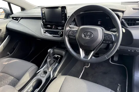 NY21YRX Toyota Corolla 1.8 VVT-h Icon Tech Touring Sports CVT Euro 6 (s/s) 5dr Thumbnail #15