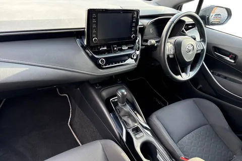 NY21YRX Toyota Corolla 1.8 VVT-h Icon Tech Touring Sports CVT Euro 6 (s/s) 5dr Thumbnail #16