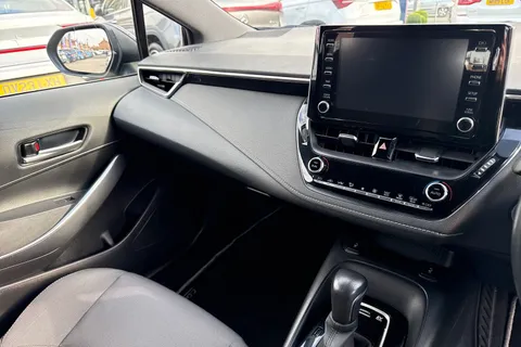 NY21YRX Toyota Corolla 1.8 VVT-h Icon Tech Touring Sports CVT Euro 6 (s/s) 5dr Thumbnail #21