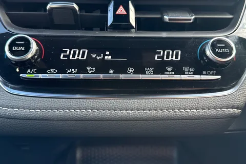 NY21YRX Toyota Corolla 1.8 VVT-h Icon Tech Touring Sports CVT Euro 6 (s/s) 5dr Thumbnail #23