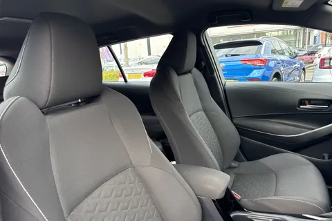 NY21YRX Toyota Corolla 1.8 VVT-h Icon Tech Touring Sports CVT Euro 6 (s/s) 5dr Thumbnail #25