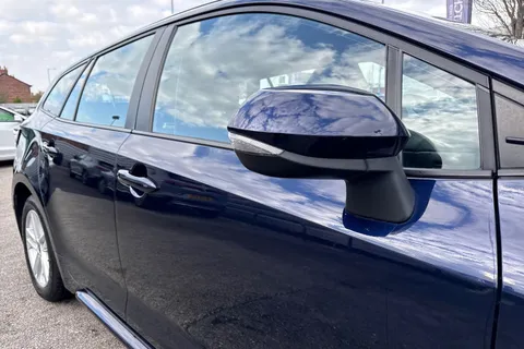 NY21YRX Toyota Corolla 1.8 VVT-h Icon Tech Touring Sports CVT Euro 6 (s/s) 5dr Thumbnail #29