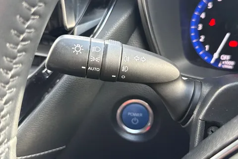 NY21YRX Toyota Corolla 1.8 VVT-h Icon Tech Touring Sports CVT Euro 6 (s/s) 5dr Thumbnail #40