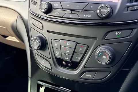 SJ66KWW Vauxhall Insignia 1.6 CDTi SRi VX Line Nav Euro 6 (s/s) 5dr Thumbnail #23