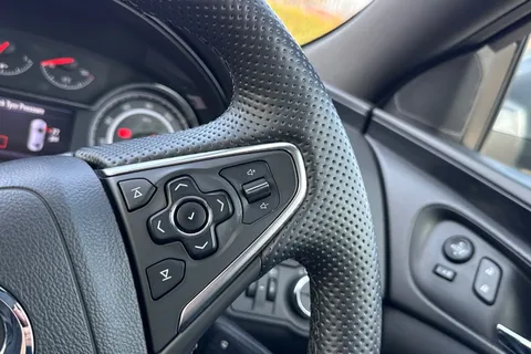 SJ66KWW Vauxhall Insignia 1.6 CDTi SRi VX Line Nav Euro 6 (s/s) 5dr Thumbnail #39