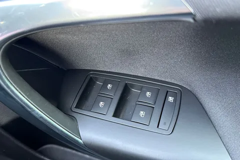 SJ66KWW Vauxhall Insignia 1.6 CDTi SRi VX Line Nav Euro 6 (s/s) 5dr Thumbnail #40