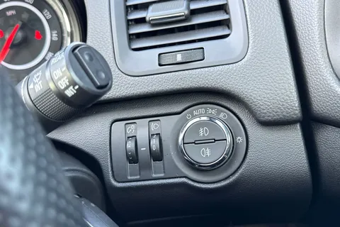 SJ66KWW Vauxhall Insignia 1.6 CDTi SRi VX Line Nav Euro 6 (s/s) 5dr Thumbnail #42