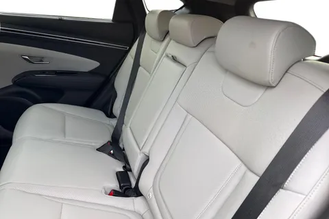 FD72XWL Hyundai Tucson 1.6 h T-GDi 13.8kWh Ultimate Auto 4WD Euro 6 (s/s) 5dr Thumbnail #19