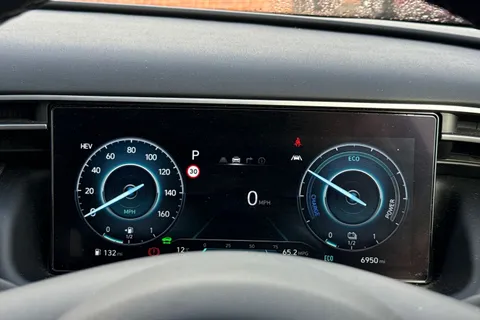 FD72XWL Hyundai Tucson 1.6 h T-GDi 13.8kWh Ultimate Auto 4WD Euro 6 (s/s) 5dr Thumbnail #20