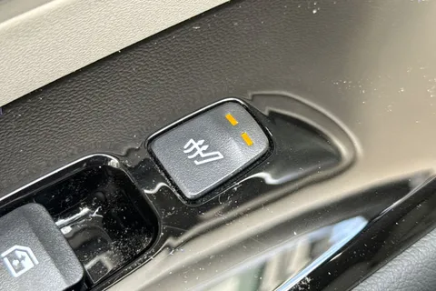 FD72XWL Hyundai Tucson 1.6 h T-GDi 13.8kWh Ultimate Auto 4WD Euro 6 (s/s) 5dr Thumbnail #34