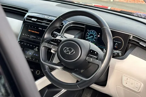 FD72XWL Hyundai Tucson 1.6 h T-GDi 13.8kWh Ultimate Auto 4WD Euro 6 (s/s) 5dr Thumbnail #36
