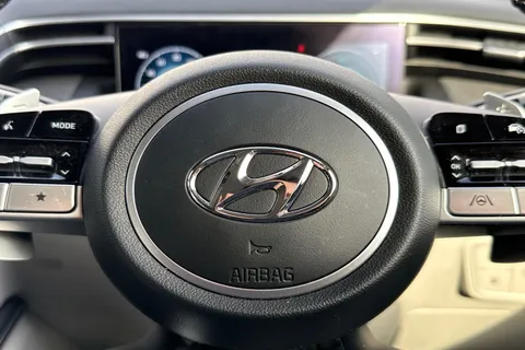 FD72XWL Hyundai Tucson 1.6 h T-GDi 13.8kWh Ultimate Auto 4WD Euro 6 (s/s) 5dr Thumbnail #38