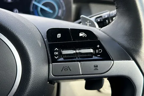 FD72XWL Hyundai Tucson 1.6 h T-GDi 13.8kWh Ultimate Auto 4WD Euro 6 (s/s) 5dr Thumbnail #40
