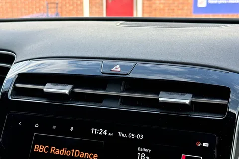 FD72XWL Hyundai Tucson 1.6 h T-GDi 13.8kWh Ultimate Auto 4WD Euro 6 (s/s) 5dr Thumbnail #41