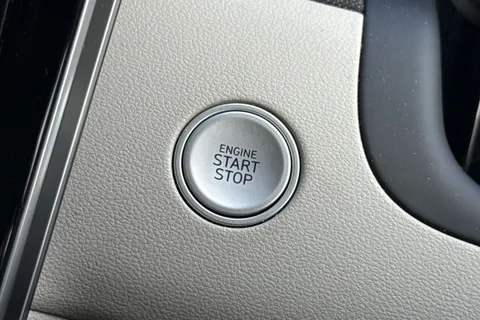 FD72XWL Hyundai Tucson 1.6 h T-GDi 13.8kWh Ultimate Auto 4WD Euro 6 (s/s) 5dr Thumbnail #47