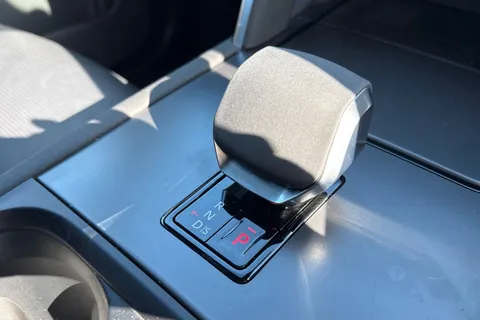 DU75YOJ Land Rover Discovery Sport 2.0 D200 Dynamic SE 5dr Thumbnail #14