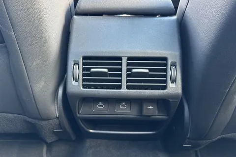 DU75YOJ Land Rover Discovery Sport 2.0 D200 Dynamic SE 5dr Thumbnail #19