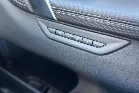 DU75YOJ Land Rover Discovery Sport 2.0 D200 Dynamic SE 5dr Thumbnail #26