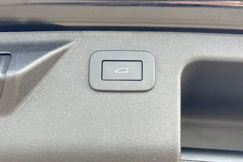 DU75YOJ Land Rover Discovery Sport 2.0 D200 Dynamic SE 5dr Thumbnail #30