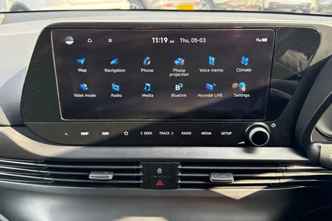 MA72VYD Hyundai Bayon 1.0 T-GDi MHEV Premium DCT Euro 6 (s/s) 5dr Thumbnail #18