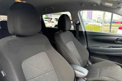 MA72VYD Hyundai Bayon 1.0 T-GDi MHEV Premium DCT Euro 6 (s/s) 5dr Thumbnail #25