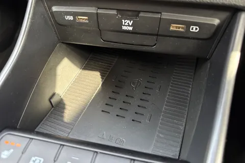 MA72VYD Hyundai Bayon 1.0 T-GDi MHEV Premium DCT Euro 6 (s/s) 5dr Thumbnail #45