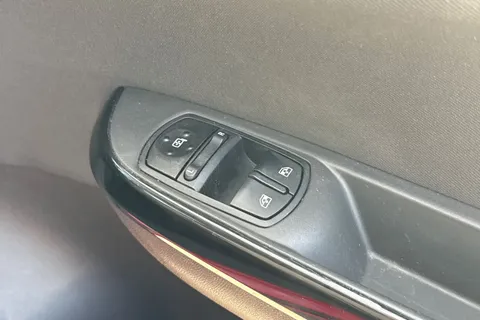 35 of 63 for Vauxhall Corsa 1.4i ecoFLEX SRi Euro 6 3dr