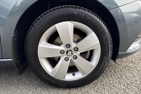 DA18NZS Škoda Fabia 1.0 TSI SE Euro 6 (s/s) 5dr Thumbnail #10