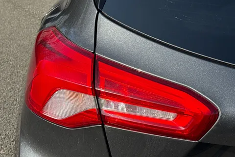 32 of 50 for Ford Focus 1.5 EcoBlue ST-Line Euro 6 (s/s) 5dr