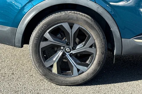 DL72CEO Renault Arkana 1.6 E-TECH E-Tech engineered Auto 2WD Euro 6 (s/s) 5dr Thumbnail #14