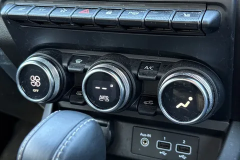 DL72CEO Renault Arkana 1.6 E-TECH E-Tech engineered Auto 2WD Euro 6 (s/s) 5dr Thumbnail #22