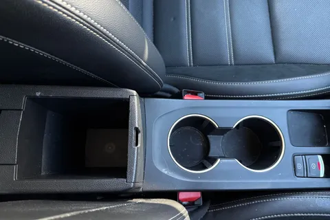 DL72CEO Renault Arkana 1.6 E-TECH E-Tech engineered Auto 2WD Euro 6 (s/s) 5dr Thumbnail #46