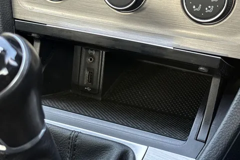 37 of 49 for Volkswagen Golf 1.4 TSI BlueMotion Tech Match Edition Euro 6 (s/s) 5dr